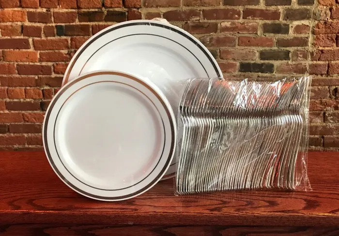 Upgraded Plasticware china package for Indiana weddings